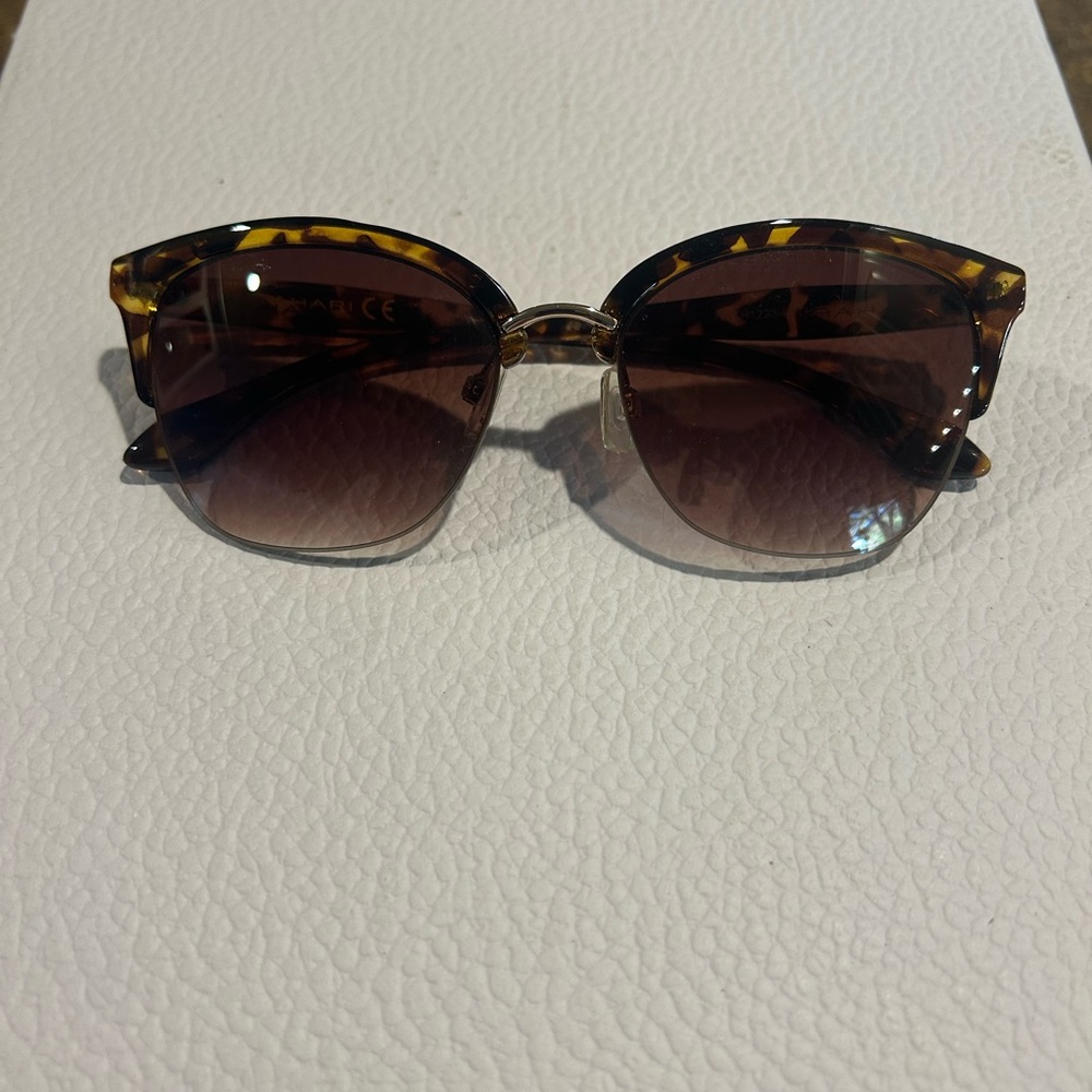Tahari Brown Tortoiseshell Sunglasses